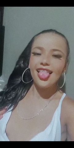 Novinha de 18 aninhos, baixinha coxuda e bunduda. Gauchinha diretamente do sul pra realizar seus desejos, me garanto no tamanho da bunda 🤭
Vem marcar um horário comigo e vamos dar aquela saidinha 🤭