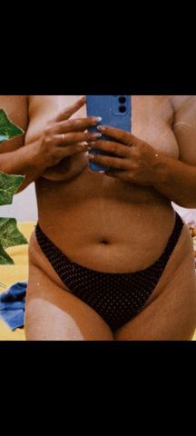 Sou nova em Caruaru tô com umas amigas disponível vem escolher tua putinua gostosa 