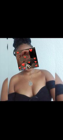 Me chamo Jéssica 
Adoro uma putaria estou disponível a qualquer momento